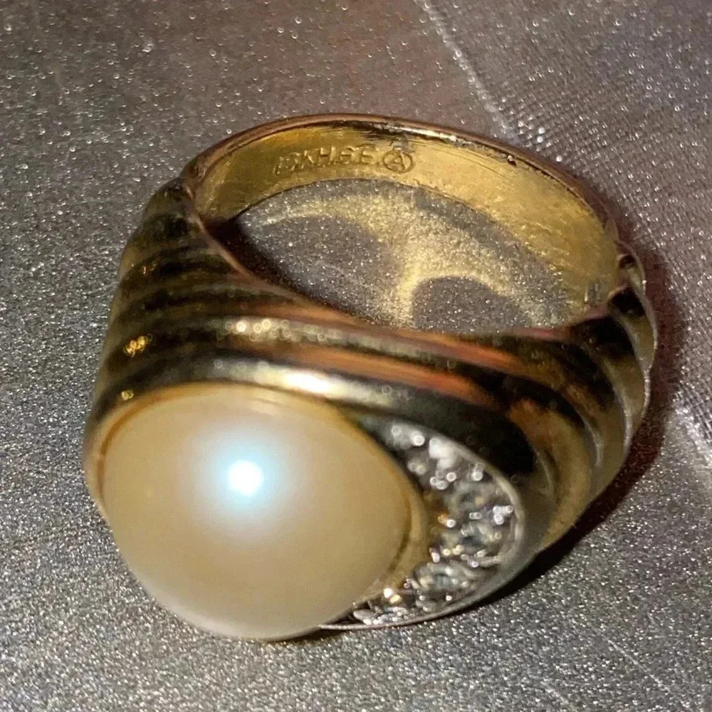 Vintage 18KHGE opal w/  diamond cluster size 8​​